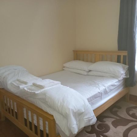 Bubblesbnb- 4 Bedroom House London Exteriör bild