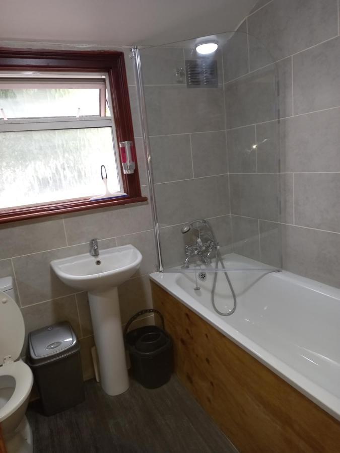 Bubblesbnb- 4 Bedroom House London Exteriör bild