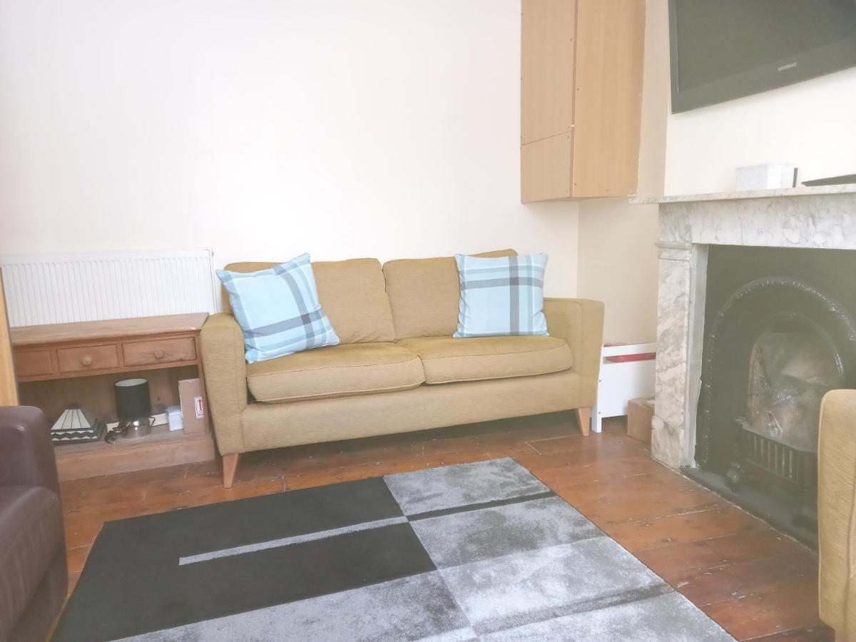 Bubblesbnb- 4 Bedroom House London Exteriör bild