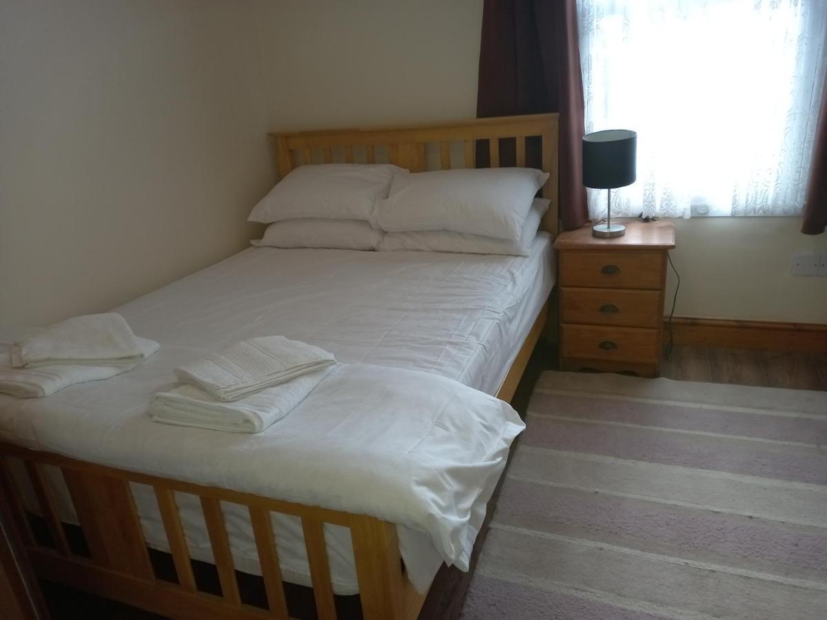Bubblesbnb- 4 Bedroom House London Exteriör bild