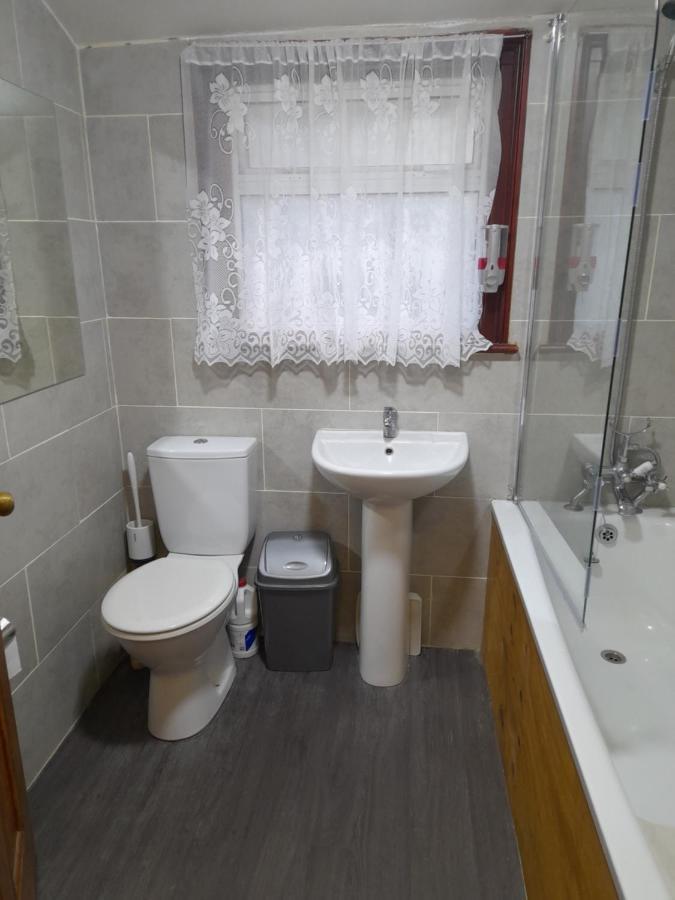 Bubblesbnb- 4 Bedroom House London Exteriör bild